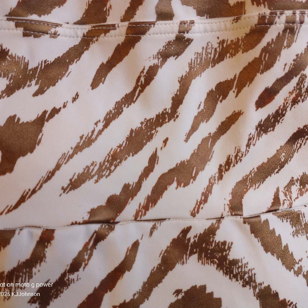 SWIM by Cacique White Bronze Zebra Striped Tiered Tankini Swim Suit Top - Picture 6 of 7